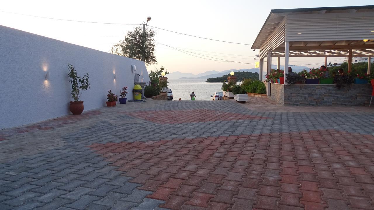 Hotel De Luna Ksamil Buitenkant foto